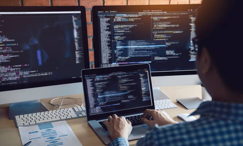 数据科学选型:R与Python如何赋能惠阳区网站建设?